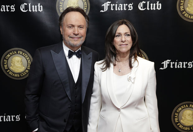 billy crystal wife